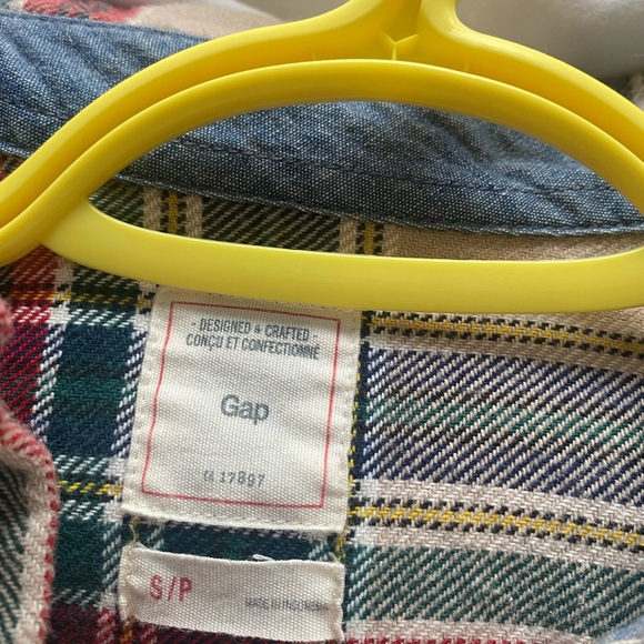 Gap men’s button down - Picture 2 of 2